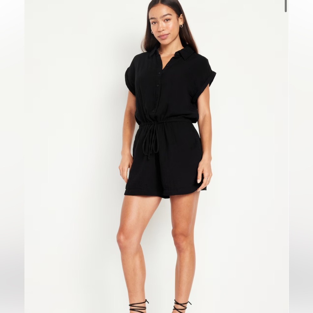NWT Old Navy Waist-Defined Crinkle Gauze Romper 3-inch inseam